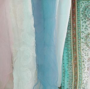 LOT OF VINTAGE SHEER SCARFS RETRO PIN UP